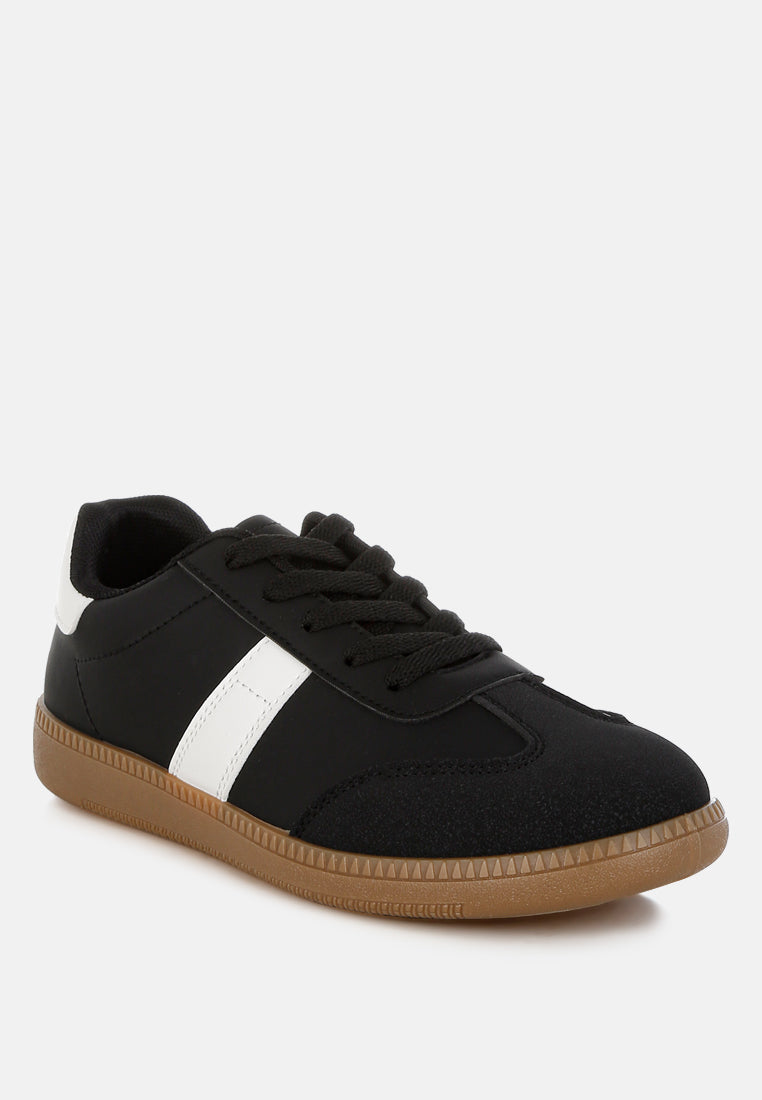 Crossover Classic Lace-Up Flatform Sneakers
