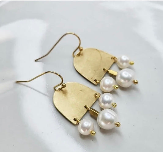 Geometric Pearl chandelier Earrings