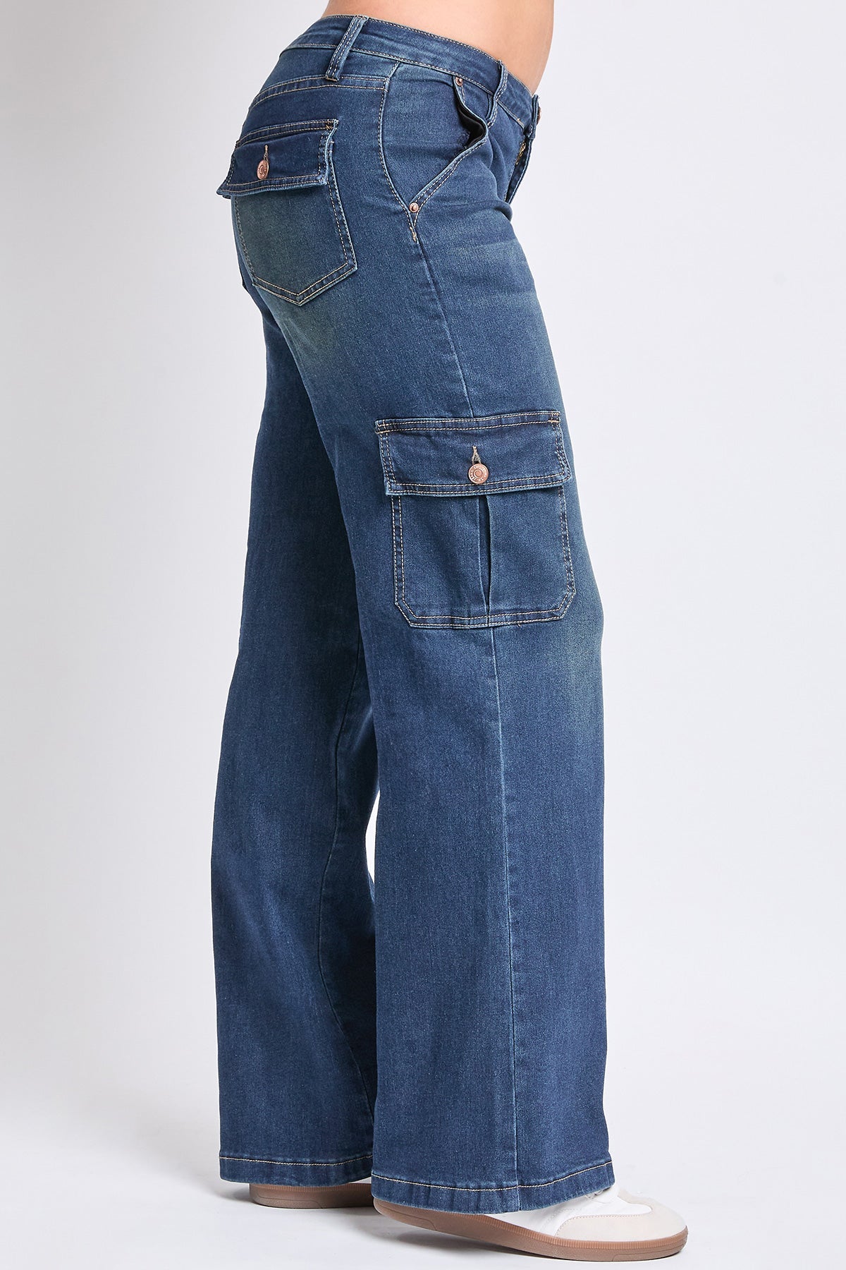 Women's Low-Rise Straight Leg Cargo Skater Jeans
