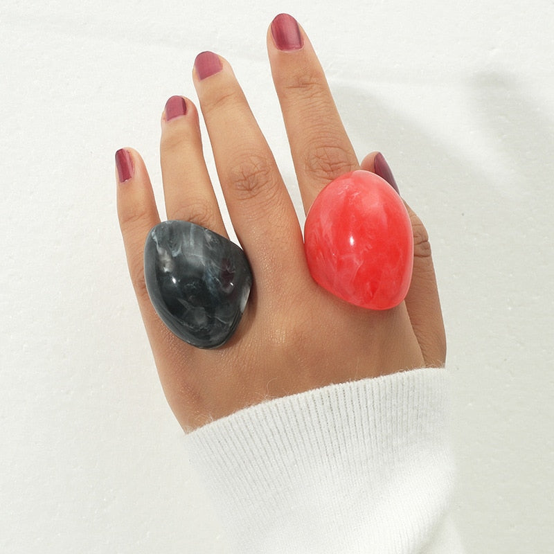 CHELSEA Oversized Square Resin Ring